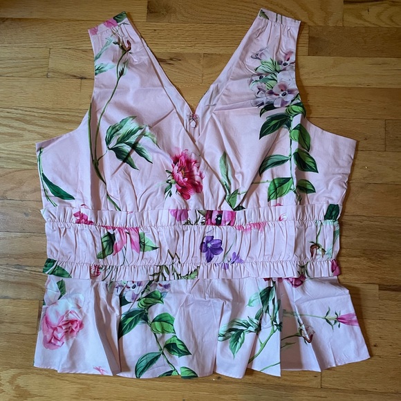 Express Floral V-Neck Ruffle Peplum Tank - Picture 2 of 3